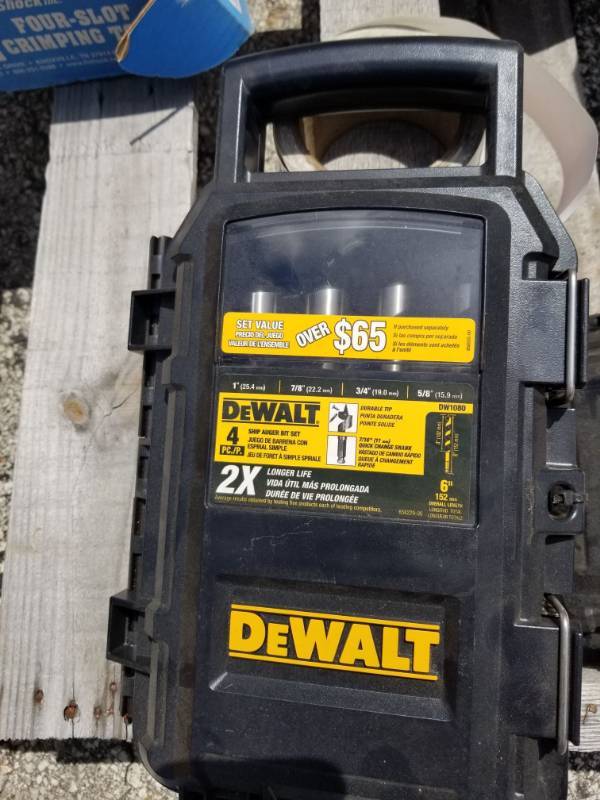 lot 876 image: Dewalt Ship Auger Bit Set 6in