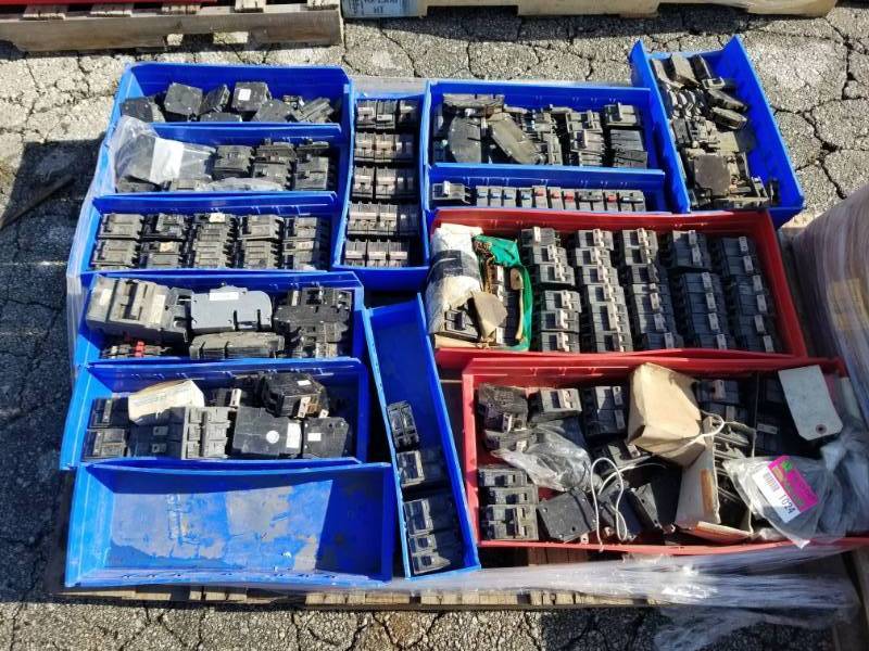 lot 1024 image: Circuit Breakers