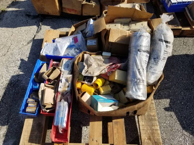 lot 1031 image: Switch Plate Covers, Dryer Hoses, and Various Items