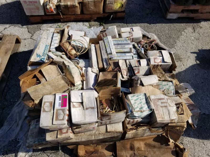 lot 1033 image: Ballast Replacement Kits