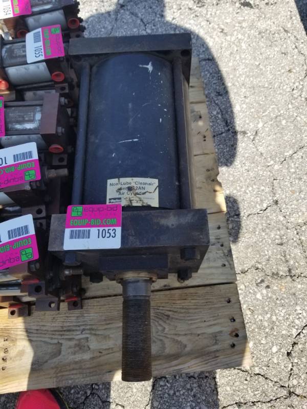 lot 1053 image: Non Lube Cleanair Series 2AN Air Cylinder