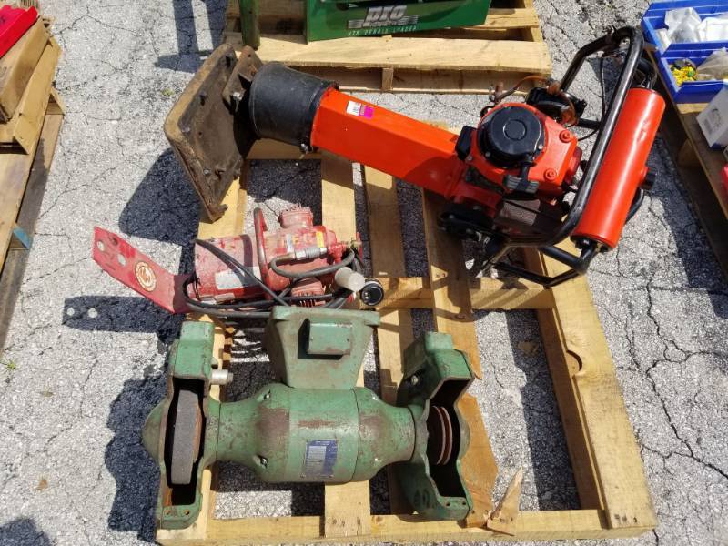 lot 1081 image: MultiQuip Tamping Rammer 60L, Vacuum Pump, and Grinder