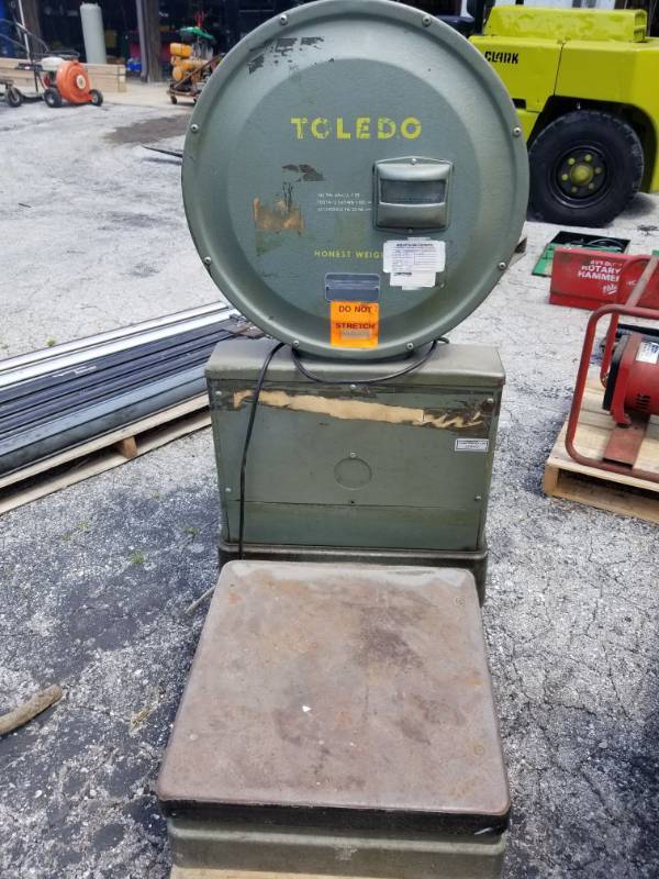 lot 1097 image: Toledo Honest Weight Scale 2041