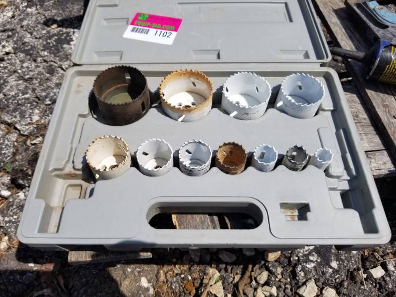 lot 1102 image: Hole Saw Kit