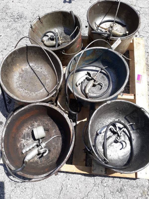 lot 1114 image: Pipe Bending Greasing Tubs