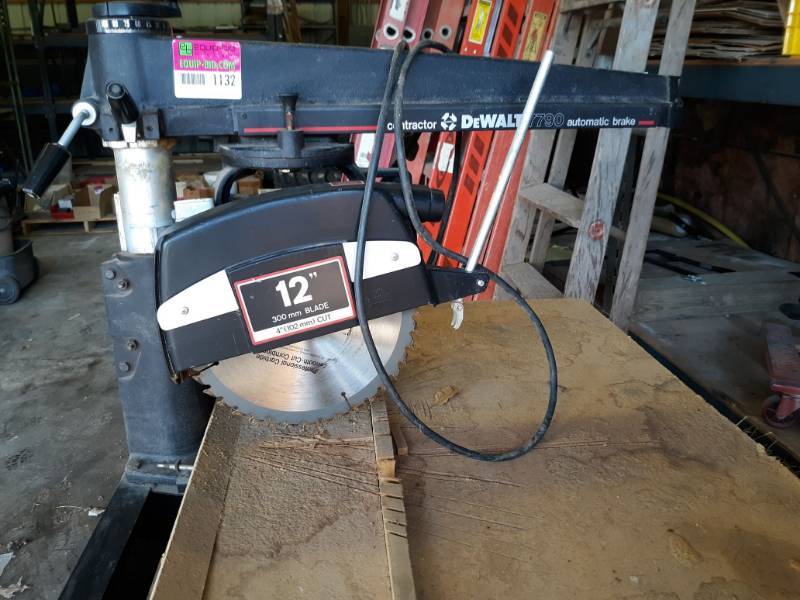 lot 1132 image: Dewalt Radial Arm Saw #7790