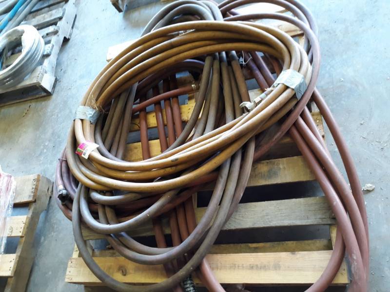 lot 1142 image: Industrial Hoses