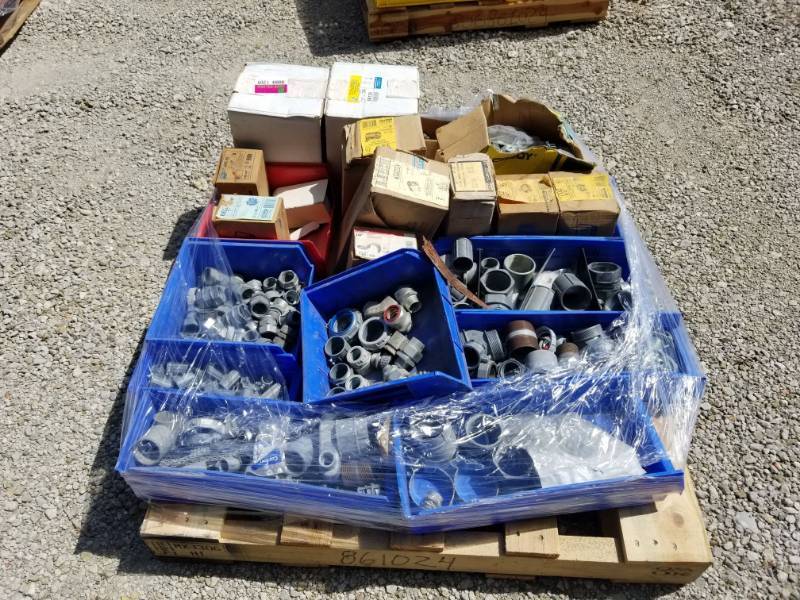 lot 1209 image: Conduit Connectors