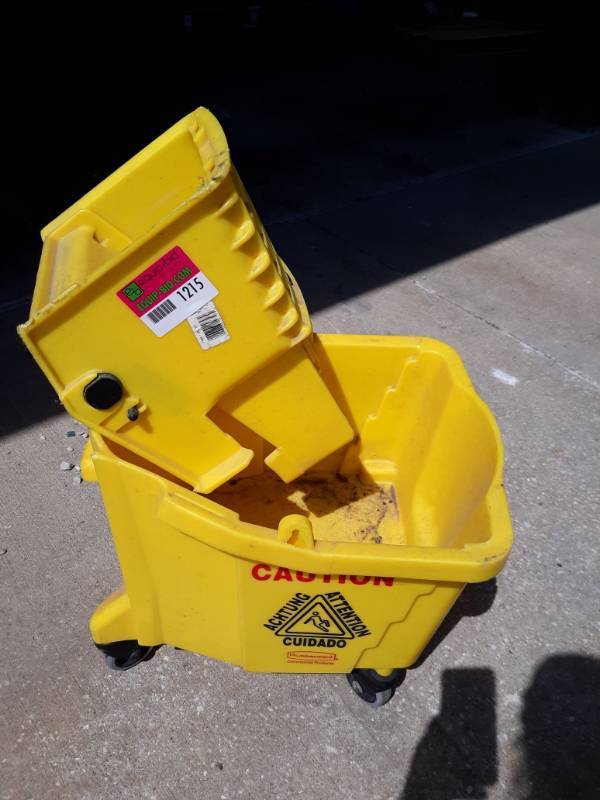 lot 1215 image: Mop Bucket