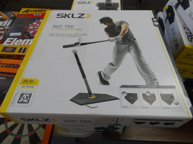 lot 157 image: SKLZ 360 degree batting trainer tee.