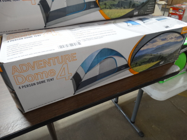 lot 175 image: Boulder creek adventure dome 4 tent.