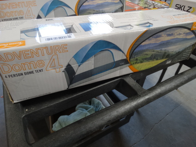 lot 176 image: Boulder creek adventure dome 4 tent.