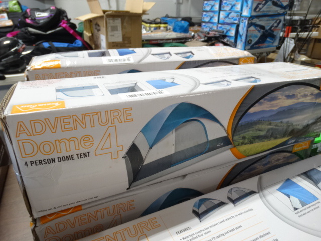 lot 178 image: Boulder creek adventure dome 4 tent.