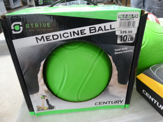 lot 182 image: Strive 10lbs medicine ball.