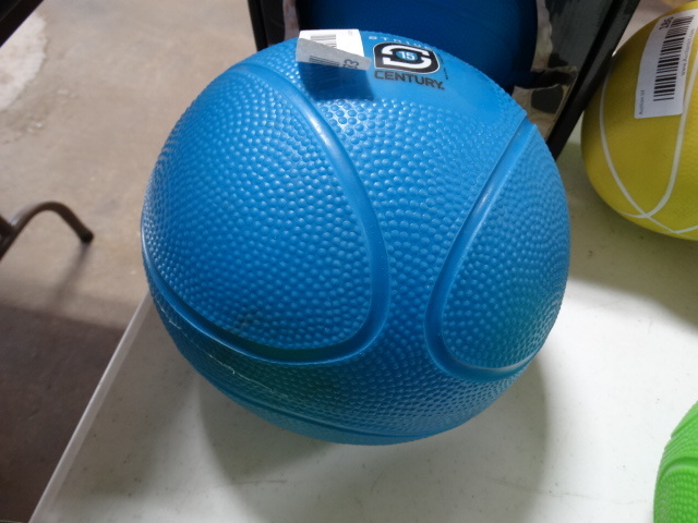 lot 183 image: Strive 15lb medicine ball.