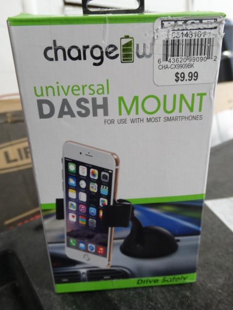 lot 209 image: Charge worx universal dash mount.