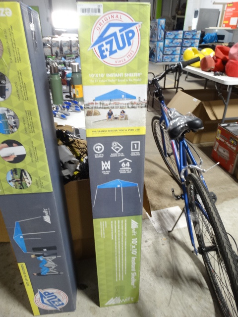 lot 237 image: Ezup 10x10 instant shelter.