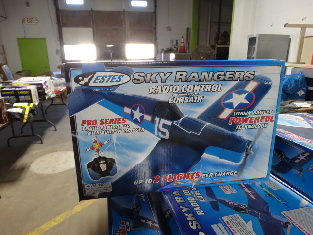 lot 250 image: Estes Sky rangers radio control grumman F4U-4 corsair.