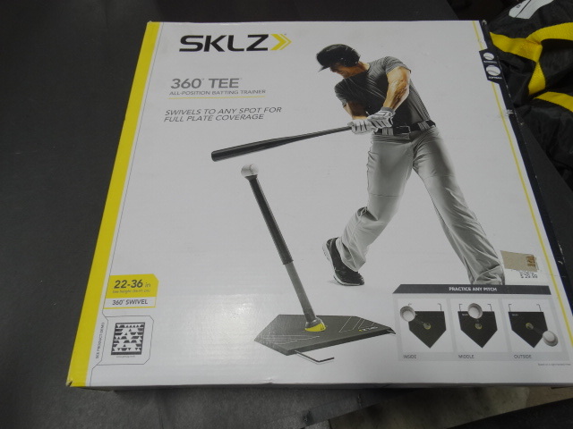 lot 282 image: SKLZ 360 degree batting trainer.