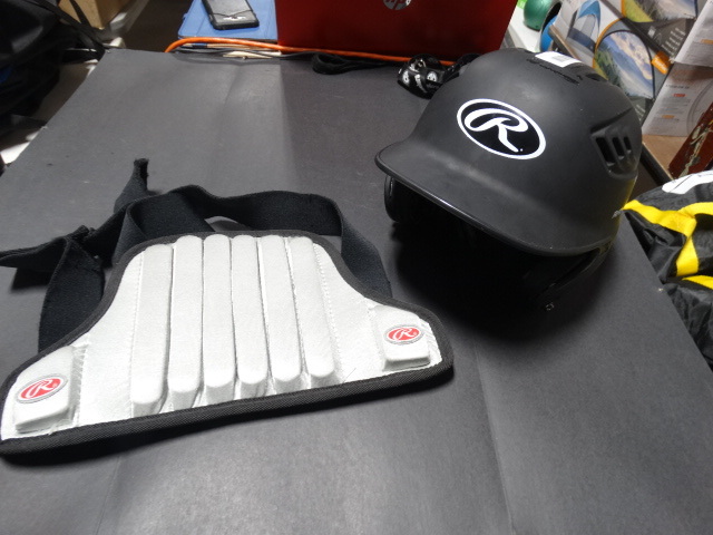 lot 283 image: Rawlings baseball helmet and pad.