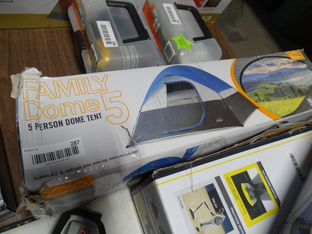 lot 287 image: Boulder creek5 person dome tent.