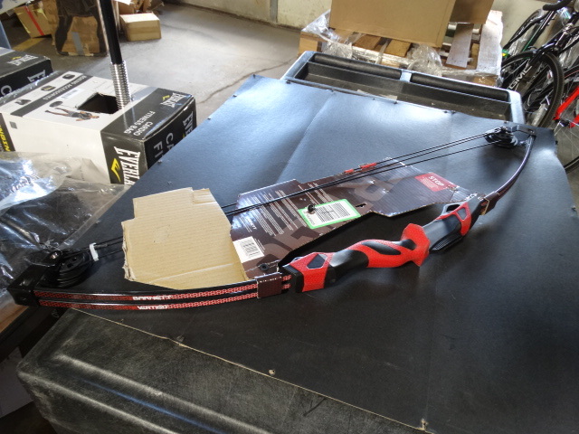lot 311 image: Barnett vertigo bow.