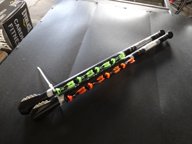 lot 328 image: 2 Barnett spitfire blowdart guns with darts.