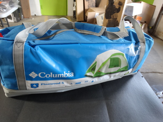 lot 340 image: Columbia 4 person dome tent.