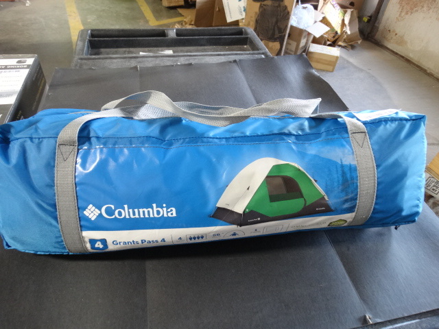 lot 341 image: Columbia 4 person dome tent.