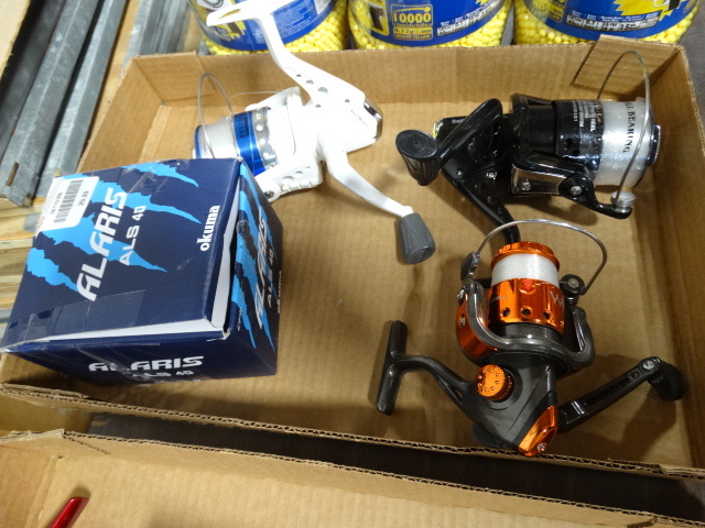 lot 348 image: 4 new spin reel fishing reels.