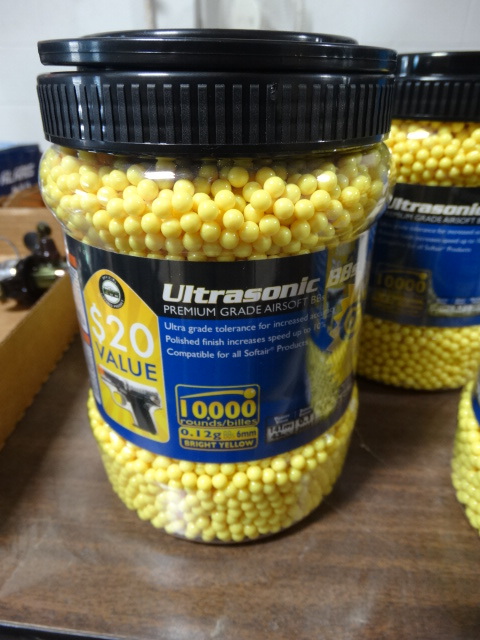 lot 351 image: 10,000 ultrasonic airsoft bbs with bonus colt 25 new.