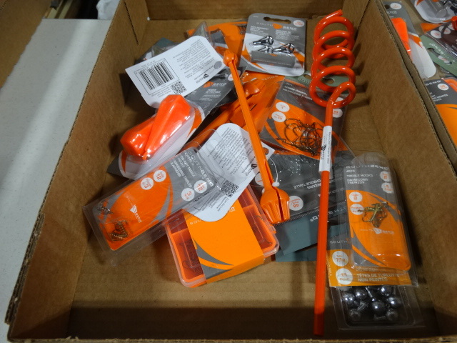 lot 368 image: Lot of south bend fishing accessories.