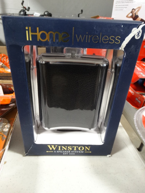 lot 373 image: IHome wireless bluetooth winston 4 speaker system desguised as flask.