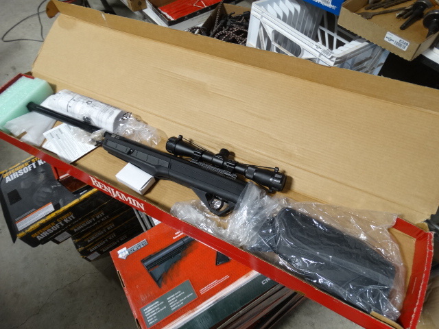 lot 404 image: Steel eagle break barrel air rife.