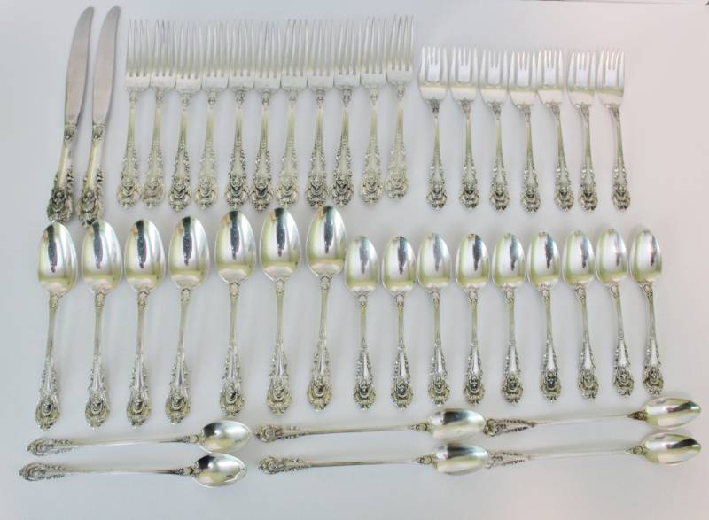 lot 1000 image: 54 piece Wallace Sir Christopher Sterling Silver Set