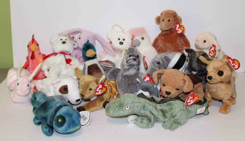 lot 1110 image: 20 TY Beanie Babies