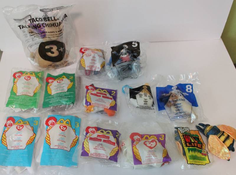 lot 1115 image: McDonalds Happy Meal Toys and Wendys