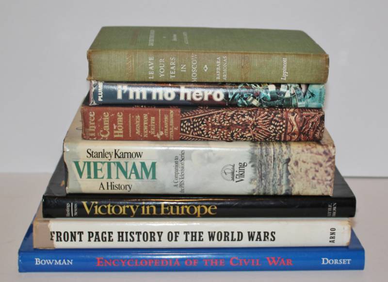 lot 1136 image: 7 books on Vietnam, World Wars, Civil War and other