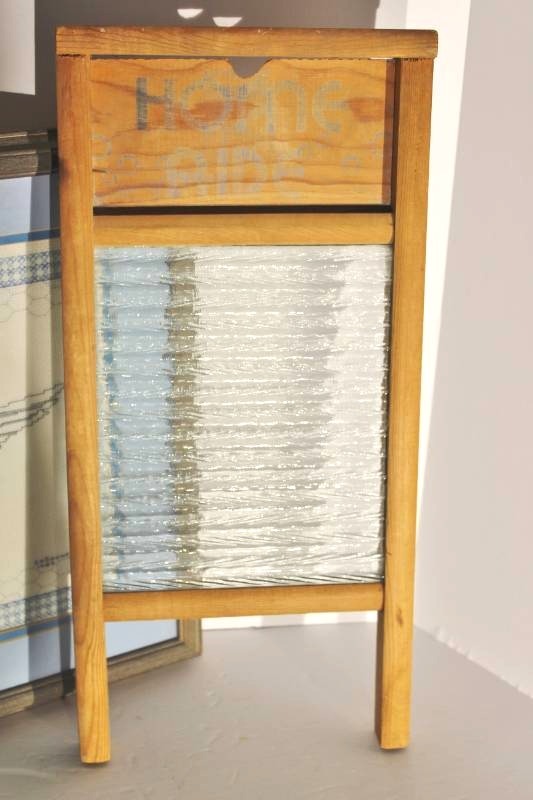 lot 1086 image: Antique Wood & Glass Traveling Washboard and a Little More Country Dcor