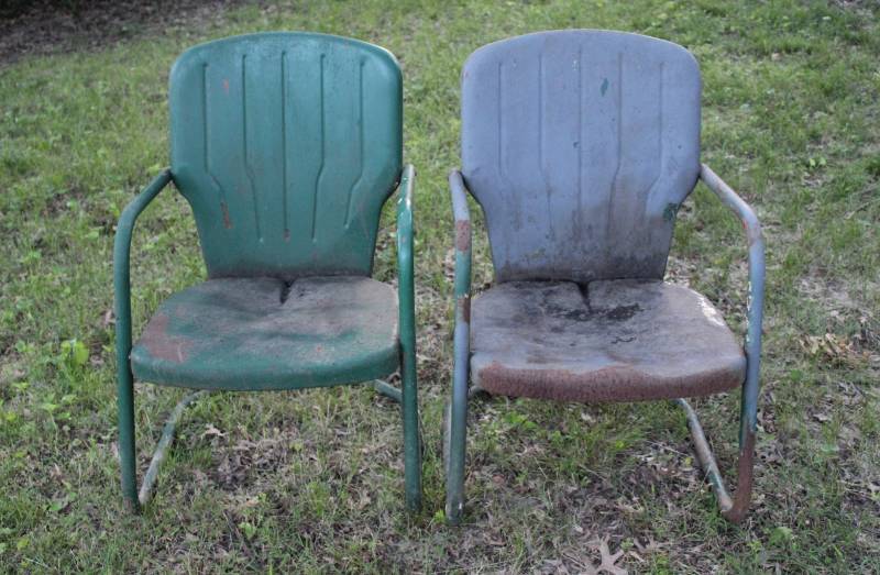 lot 1212 image: 2 vintage outdoor metal chairs