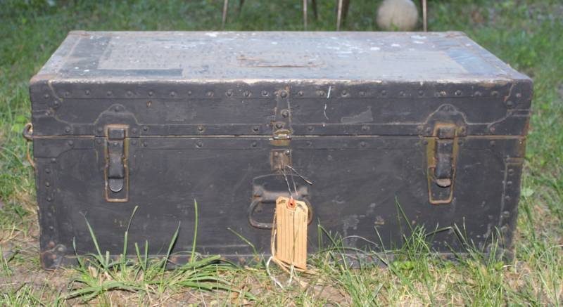 lot 1209 image: Antiquevintage Army Military locker from 40s - 50s