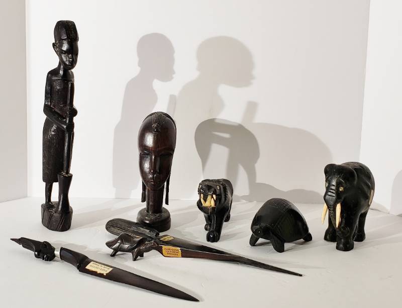lot 1027 image: Safari Museum Pieces, Ebony African Art