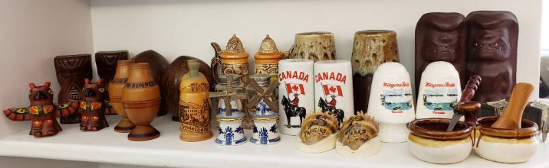 lot 1035 image: Various Collectors Salt and Pepper Shakers