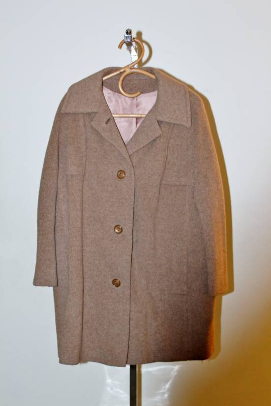 lot 1384 image: Vintage wool coat from Adlers Kansas City
