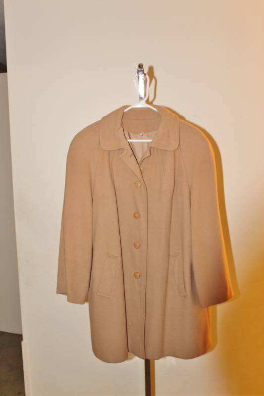 lot 1386 image: Womens vintage coat