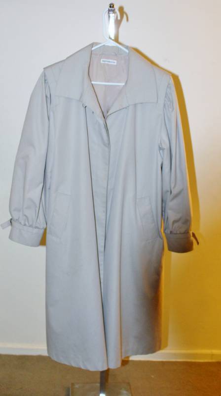 lot 1387 image: Womens trenchraincoat by Rain Shredder.  vintage