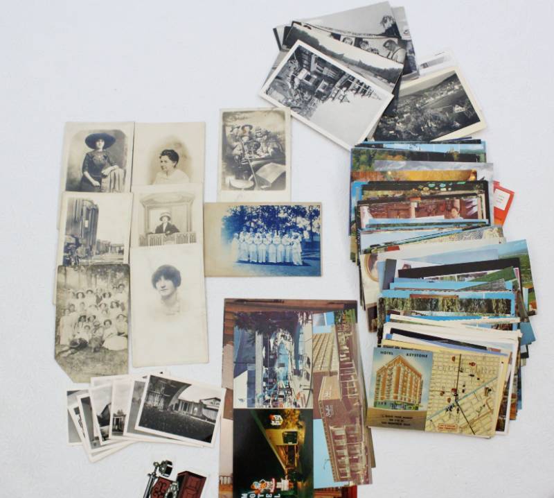 lot 1393 image: Large lot of antique and vintage postcards, from all over the world.