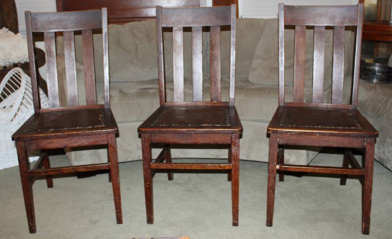 lot 1420 image: 3 wood chairs