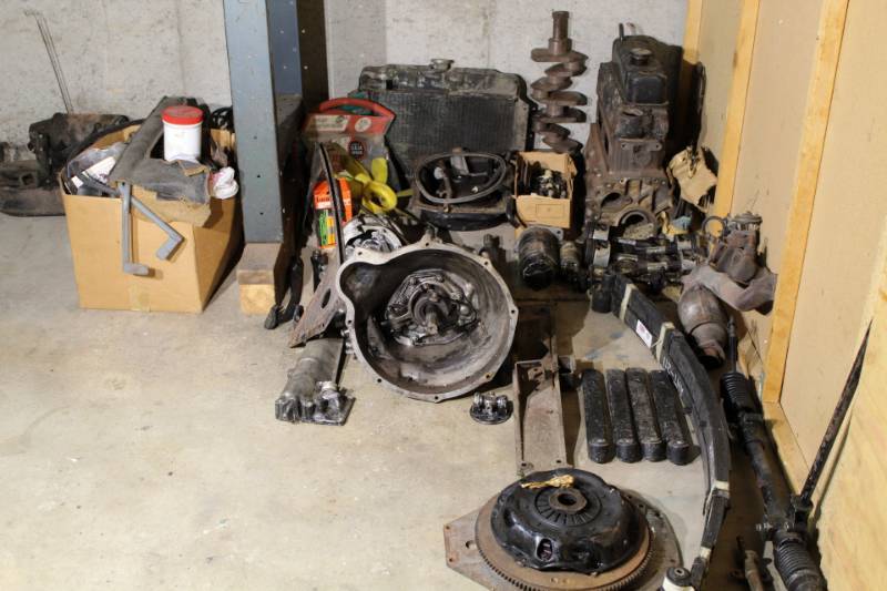 lot 1260 image: MG 1975 - 80 Era Car Parts