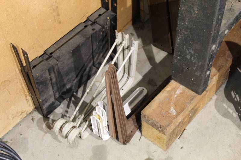 lot 1262 image: Wall Shelf Mounts, Various CordsCables, Work Gloves, Variety of Garage Finds